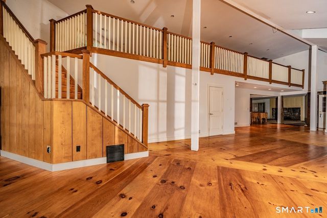 19 High Street, Middlefield, CT 06455