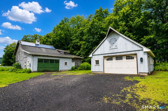 19 High Street, Middlefield, CT 06455