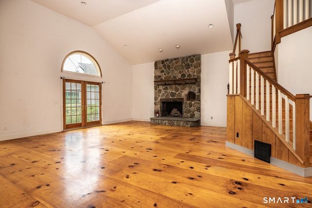 19 High Street, Middlefield, CT 06455