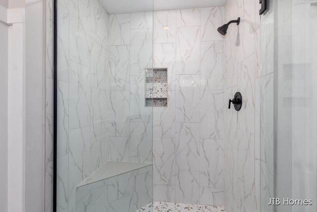 8318 Kettle Hill Court SE, Alto, MI 49302