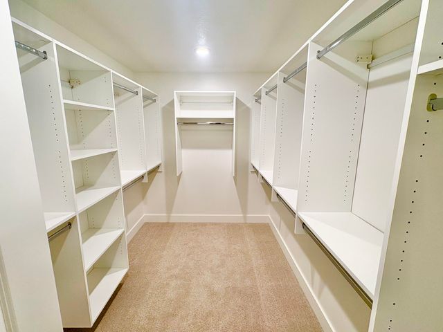 8318 Kettle Hill Court SE, Alto, MI 49302