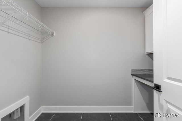 8318 Kettle Hill Court SE, Alto, MI 49302