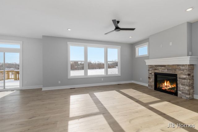 8318 Kettle Hill Court SE, Alto, MI 49302