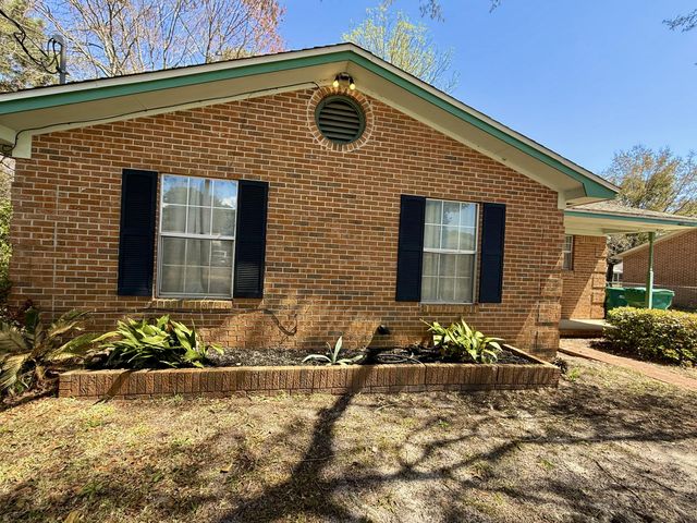 243 Paschel Avenue, Mary Esther, FL 32569