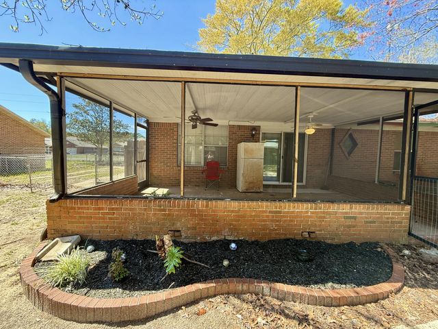 243 Paschel Avenue, Mary Esther, FL 32569