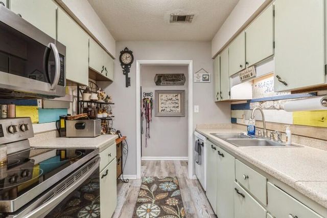 243 Paschel Avenue, Mary Esther, FL 32569