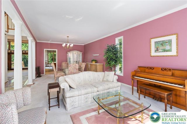 4693 Pinehurst Circle, Upper Saucon Twp, PA 18034