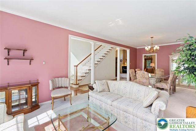 4693 Pinehurst Circle, Upper Saucon Twp, PA 18034