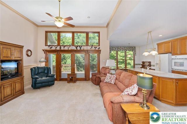 4693 Pinehurst Circle, Upper Saucon Twp, PA 18034