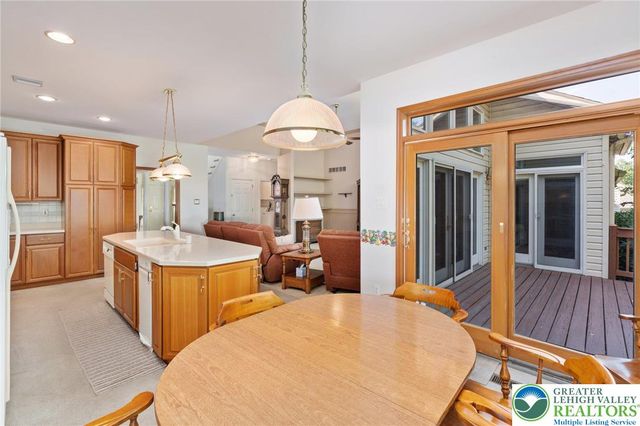 4693 Pinehurst Circle, Upper Saucon Twp, PA 18034