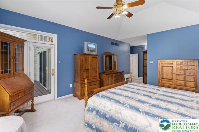 4693 Pinehurst Circle, Upper Saucon Twp, PA 18034