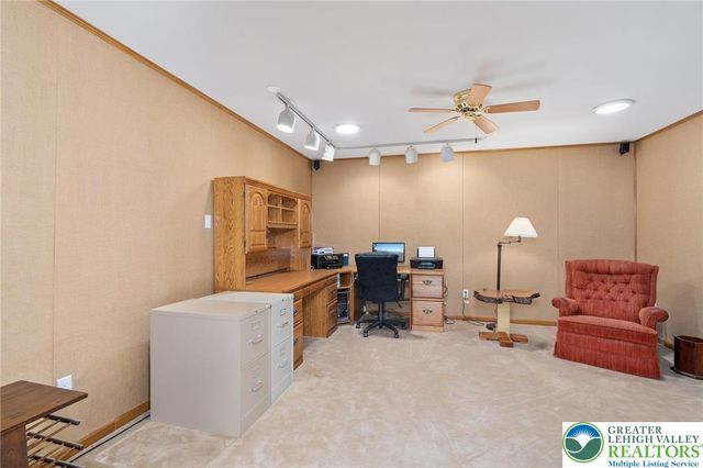 4693 Pinehurst Circle, Upper Saucon Twp, PA 18034