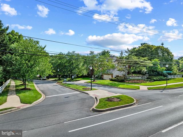 15622 BLACKBERRY DR, North Potomac, MD 20878