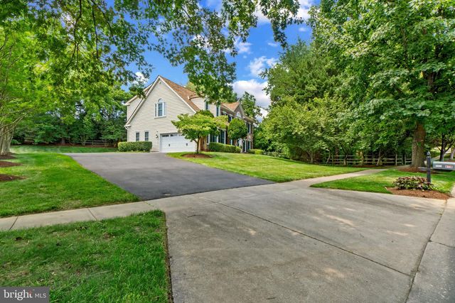 15622 BLACKBERRY DR, North Potomac, MD 20878