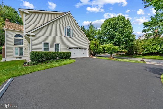 15622 BLACKBERRY DR, North Potomac, MD 20878