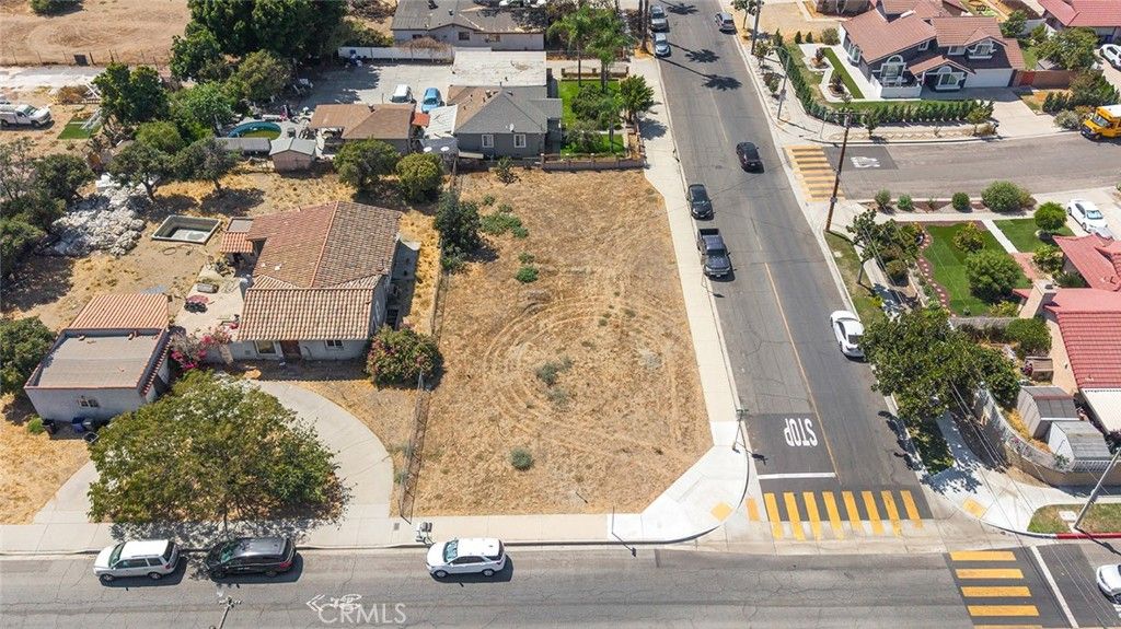 9860 Oleander, Fontana, CA 92335 — photo 4