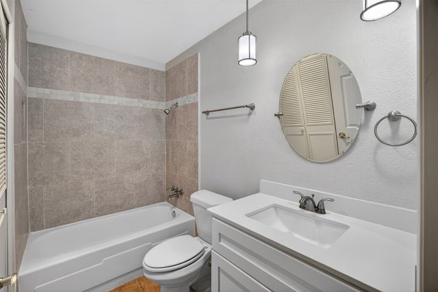 5061 Amhurst Lane, The Colony, TX 75056