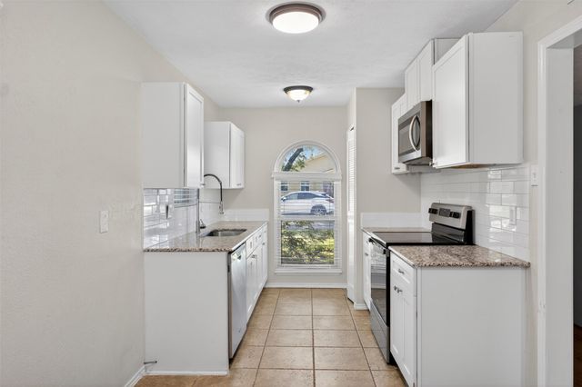 5061 Amhurst Lane, The Colony, TX 75056