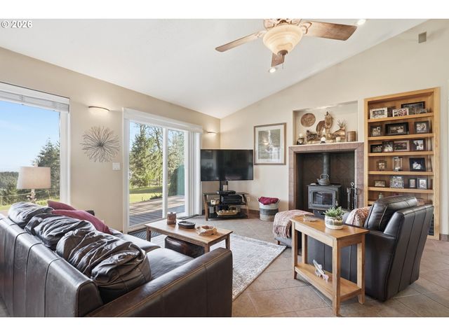 1110 REUBEN BOISE Rd, Dallas, OR 97338