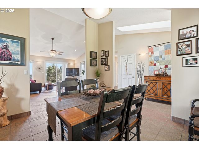 1110 REUBEN BOISE Rd, Dallas, OR 97338