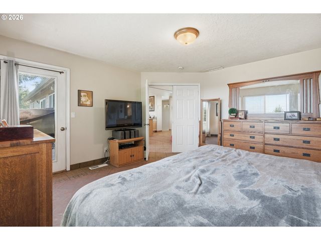 1110 REUBEN BOISE Rd, Dallas, OR 97338