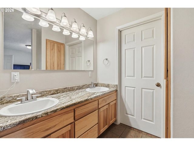 1110 REUBEN BOISE Rd, Dallas, OR 97338