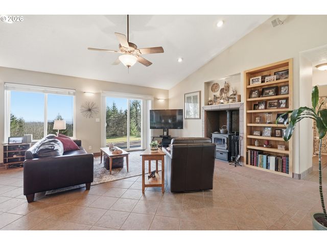 1110 REUBEN BOISE Rd, Dallas, OR 97338