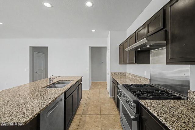 31070 W WHITTON Avenue, Buckeye, AZ 85396