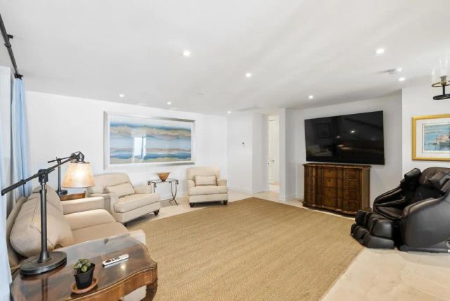 5067 Shore Drive, Carlsbad, CA 92008