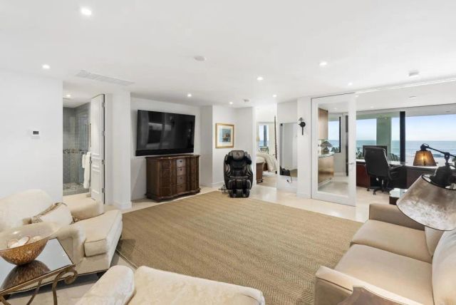 5067 Shore Drive, Carlsbad, CA 92008