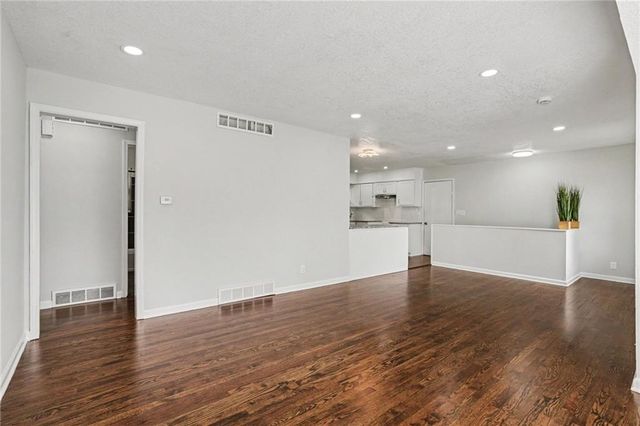 10104 Wheeling Avenue, Kansas City, MO 64134