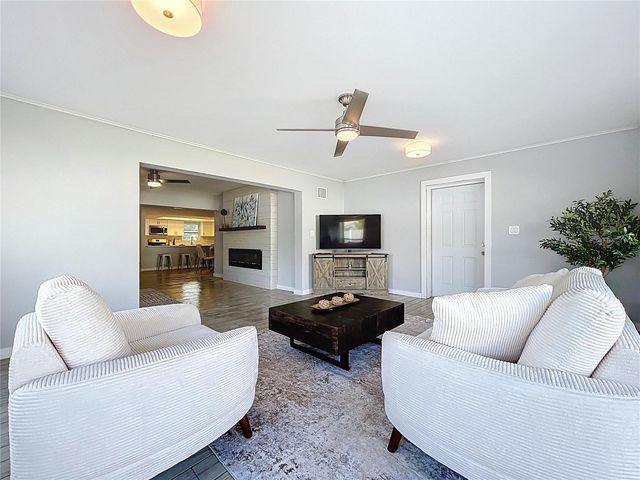 7960 2ND STREET N, St Petersburg, FL 33702