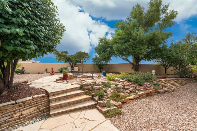 23 Descanso Road, Santa Fe, NM 87508