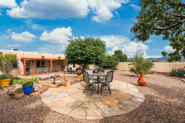 23 Descanso Road, Santa Fe, NM 87508