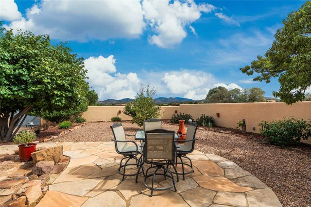 23 Descanso Road, Santa Fe, NM 87508