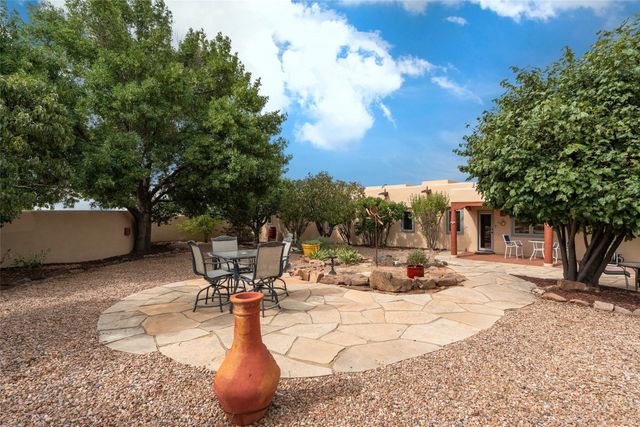 23 Descanso Road, Santa Fe, NM 87508