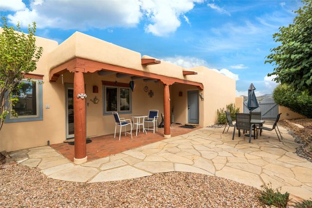 23 Descanso Road, Santa Fe, NM 87508