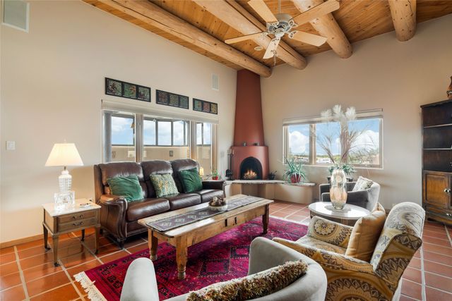 23 Descanso Road, Santa Fe, NM 87508