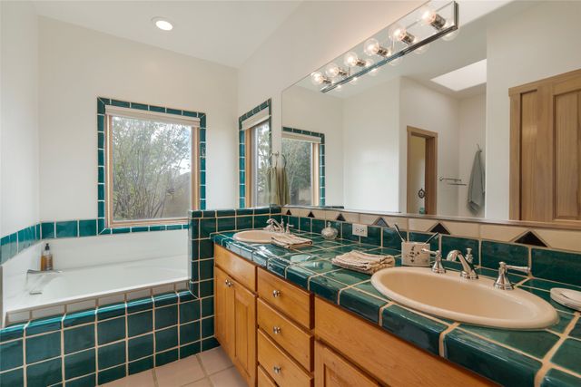 23 Descanso Road, Santa Fe, NM 87508