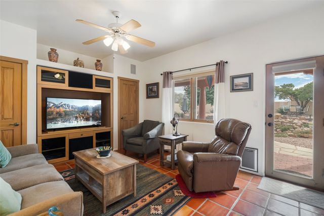 23 Descanso Road, Santa Fe, NM 87508