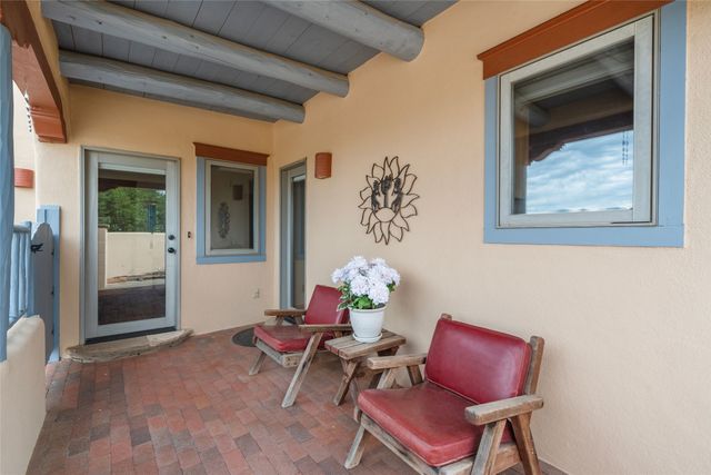 23 Descanso Road, Santa Fe, NM 87508