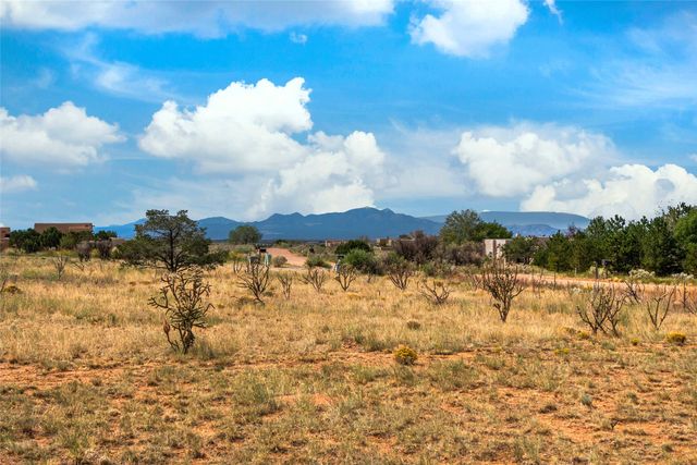 23 Descanso Road, Santa Fe, NM 87508