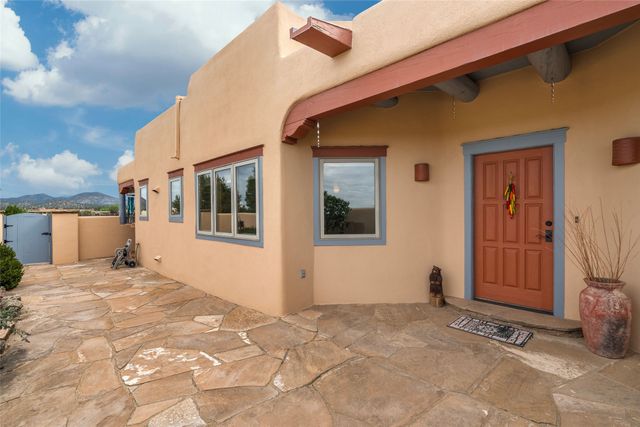 23 Descanso Road, Santa Fe, NM 87508