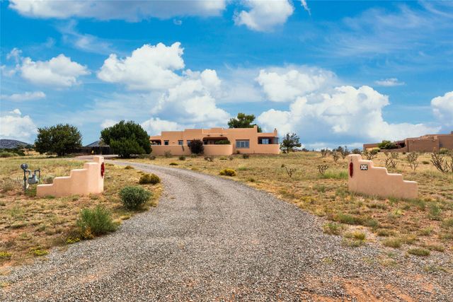 23 Descanso Road, Santa Fe, NM 87508