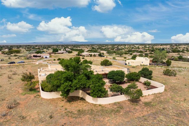 23 Descanso Road, Santa Fe, NM 87508