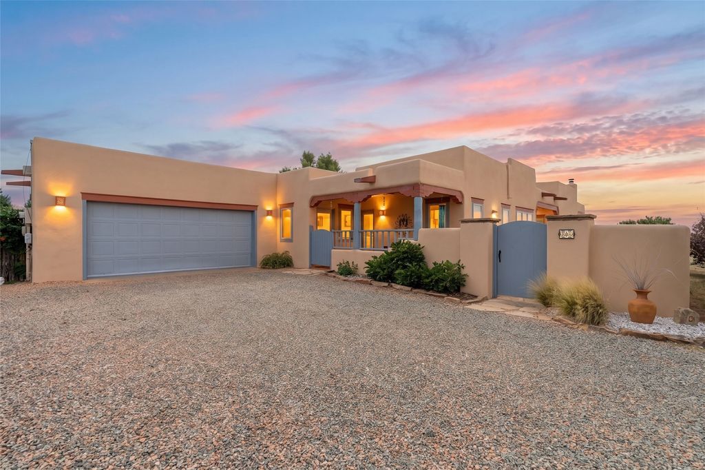 23 Descanso Road, Santa Fe, NM 87508