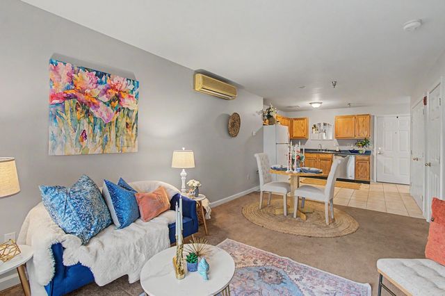 305 Lime Kiln Rd Apt 100, South Burlington, VT 05403