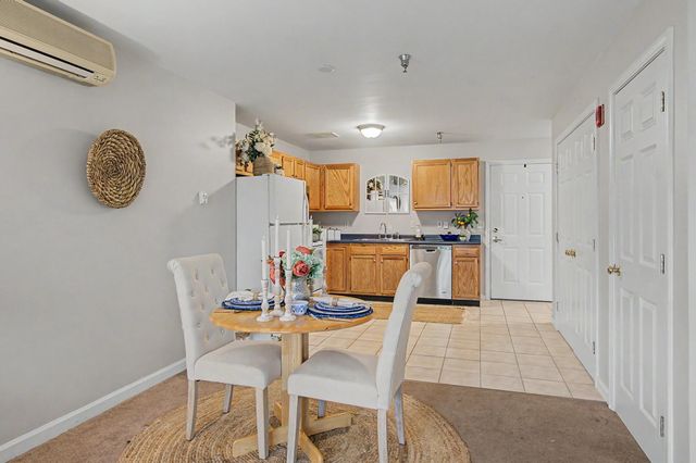 305 Lime Kiln Rd Apt 100, South Burlington, VT 05403