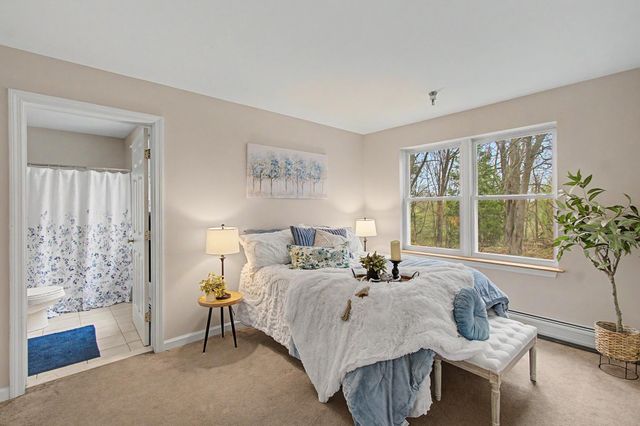 305 Lime Kiln Rd Apt 100, South Burlington, VT 05403
