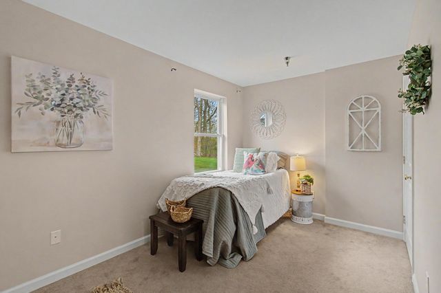 305 Lime Kiln Rd Apt 100, South Burlington, VT 05403